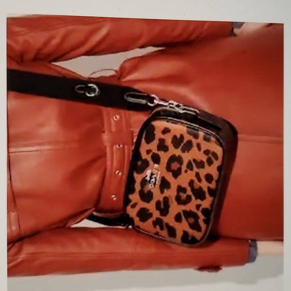 Coach CC759 Jamie Camera Bag In Signature Canvas ( Last one - Firm Price) - Picture 14 of 15